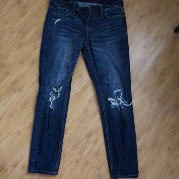Hollister Boyfriend jeans - Picture 1 of 3